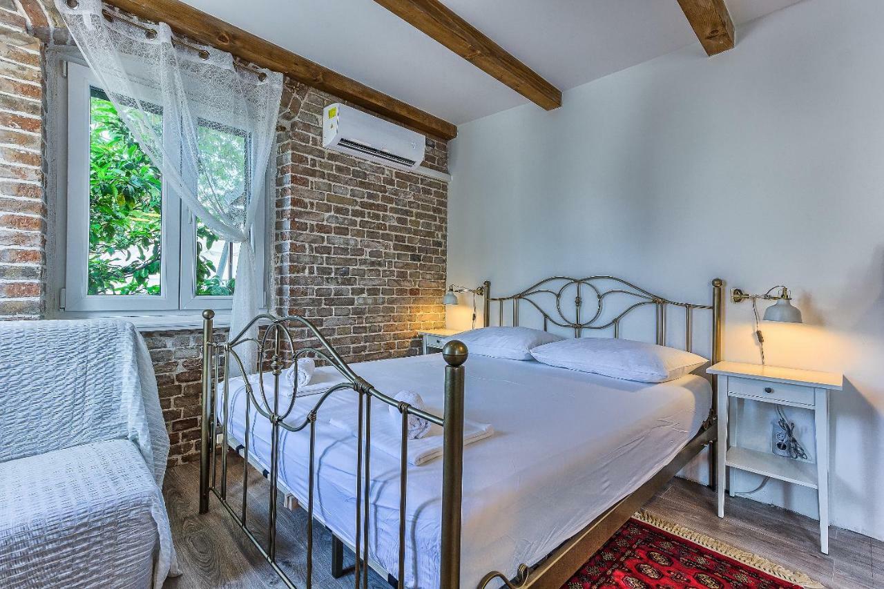 Charming Studio Apartment Split Bagian luar foto